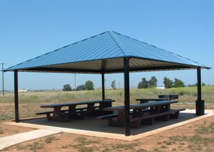 Sparrow picnic site at Mather Field Regional Park